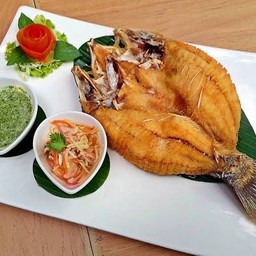 ปลากะพงทอดน้ำปลา