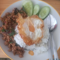 กะเพราหมูสับ(ฟรีไข่ดาว(ผัดน้ำ)