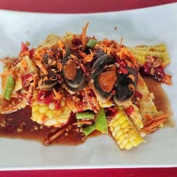 ตำข้าวโพดไข่เยี่ยวม้า
