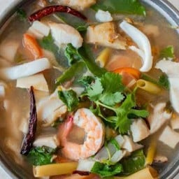อีซอย..ตามสั่ง.ผัดไทกุ้งสด.ก๋วยเตี๋ยวเรือ