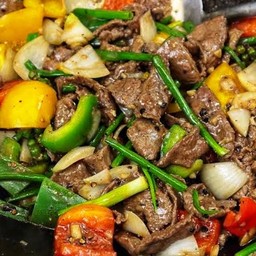 เนื้อผัดพริกไทยดำ