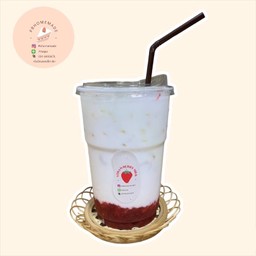 นมสดสตอเบอรี่ (แบบแก้ว)