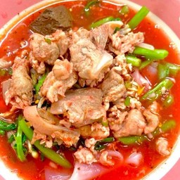 เย็นตาโฟกระดูกอ่อนหมูเด้ง