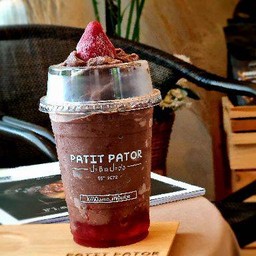 โกโก้สตรอว์เบอร์รี่ปั่น