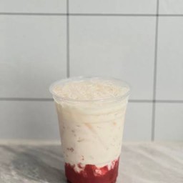 นมสด สตรอเบอร์รี่