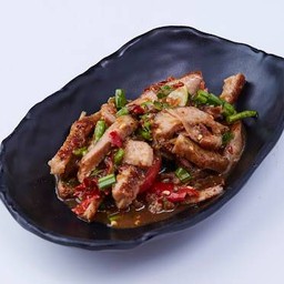 ตำคอหมูย่าง (Spicy Pork Salad)