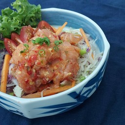 ยำแซลมอน