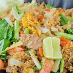 ข้าวผัดหมู