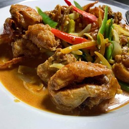 ปูนิ่มผัดผงกะหรี่