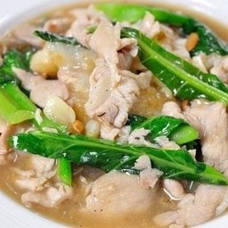 ราดหน้าหมู