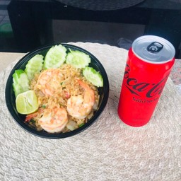 [อร่อยซ่ากับโค้ก] ข้าวผัดกุ้ง (ผัดแบบจีน)+  โค้ก ไม่มีน้ำตาล (กระป๋อง)