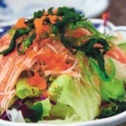 สลัดปูอัดคลุกไข่กุ้ง