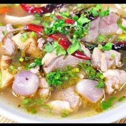 ตากะยายข้าวราดเเกง ก๋วยเตี๋ยวไก่มะระ