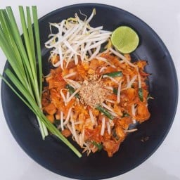 หอยทอดผัดไทยคุณปุ๋ม