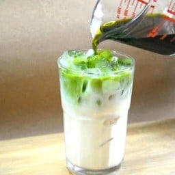 Iced Matcha Latte Premium