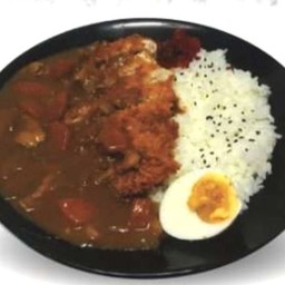 ข้าวหน้าหมูทอดแกงกะหรี่