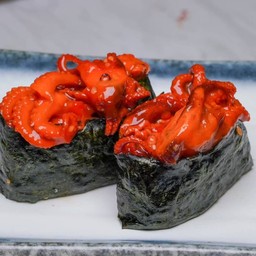 ซูชิหมึกซอสกิมจิ