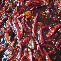 ลูกชิ้นปิ้งน้ำจิ้มยมโลก หมูปิ้งไก่ปิ้ง