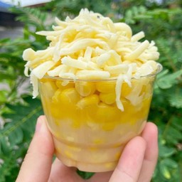 ข้าวโพดคลุกเนย มอสซาเรลล่าชีสยืด