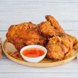 ชุดไก่ทอดรวมมิตร อกไก่ 1 + น่อง 1 + สะโพก1 + ปีกเต็ม 1   [ทอดใหม่ร้อนๆทุกออเดอร์ รอทอด 30 นาทีค่ะ]