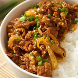 ข้าวหมูผัดซอสเทอริยากิ