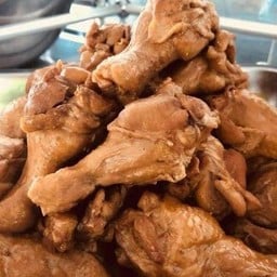 น่องไก่ตุ๋น