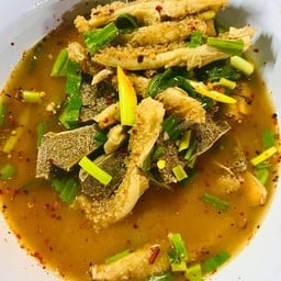 ต้มแซ่บเครื่องในเนื้อ