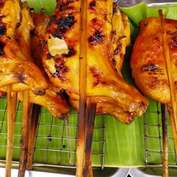 ไก่ย่างน่องติดสะโพก