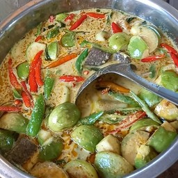 แกงเขียวหวานถุง (เป็นกับข้าว)ไม่มีขนมจีนและผักแกล้ม