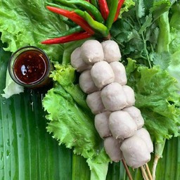 น้องฟ้าลูกชิ้นทอด