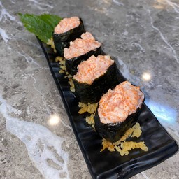 ซูชิสลัดแซลม่อน 4คำ