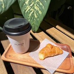 โปรสุดคุ้ม ลาเต้ + ครัวซองค์