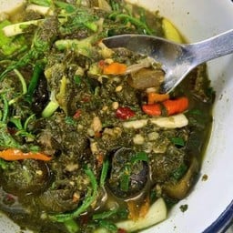 แกงขี้เหล็กแคปหมู