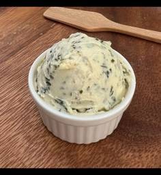 Garlic and Chive Cream Cheese (4 oz)