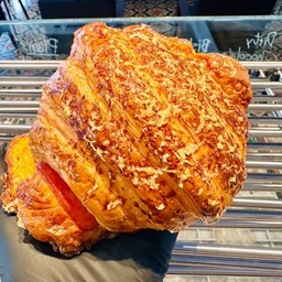 Ham & Cheese Croissant | ครัวซองต์แฮมชีส