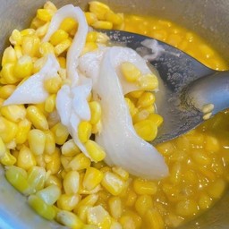ข้าวโพดคลุกเนย มะพร้าวอ่อน