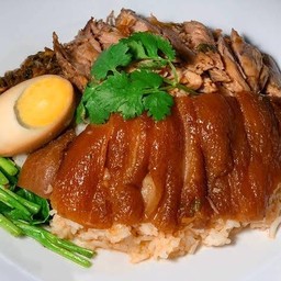 ข้าวขาหมูเนื้อหนัง