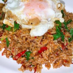 ข้าวกระเพราคลุก