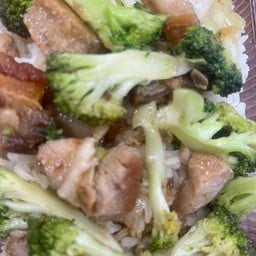 ม๊อกกระรี่หมูกอบราดข้าว