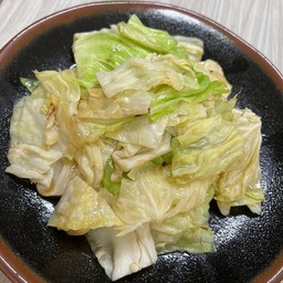 กะหล่ำปลีผัดน้ำปลา