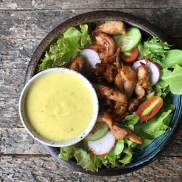 ยำสลัดไก่ย่าง (Grilled Chicken Spicy Salad)