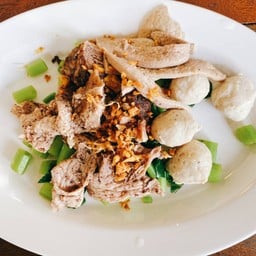 ก๋วยเตี๋ยวเรือทรงจันทร์