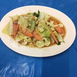 ผัดผักรวมมิตทะเล