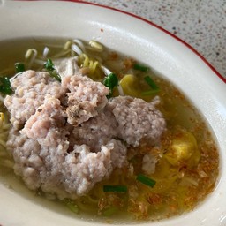 ก๋วยเตี๋ยวยายเซี้ยม