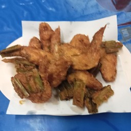 ไก่ทอดใบเตย