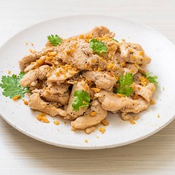 ไก่กระเทียม (กับข้าว)