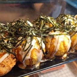 ทาโกยากิ&ปลาไข่&เกี๊ยวซ่า ไนท์ในประตู3 เจ้าเก่า