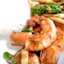 ข้าว กะเพรากุ้ง