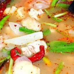 ต้มแซบไก่