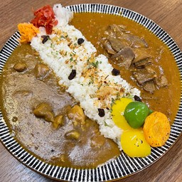 Chicken curry & Beef hayashi(チキンカレー&牛ハヤシ)